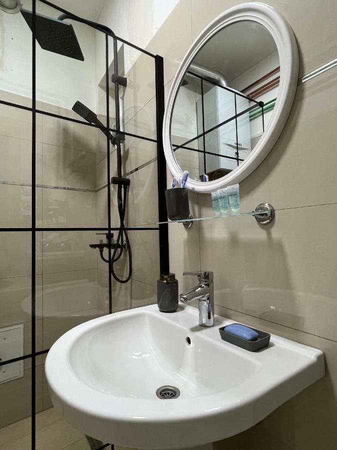 Le Royal Suites Sarajevo - City Center Luaran gambar